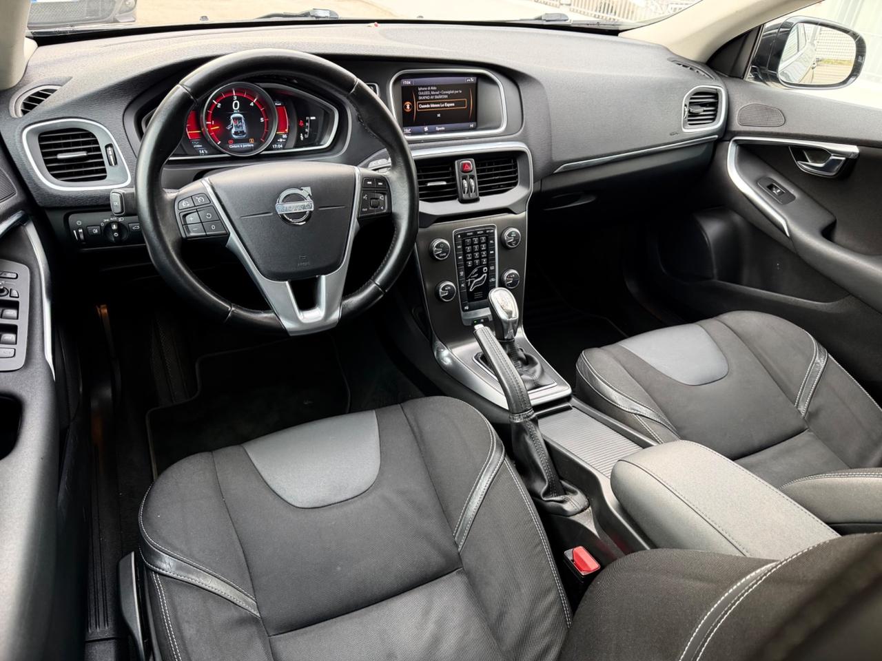 Volvo V40 D3 Geartronic Summum