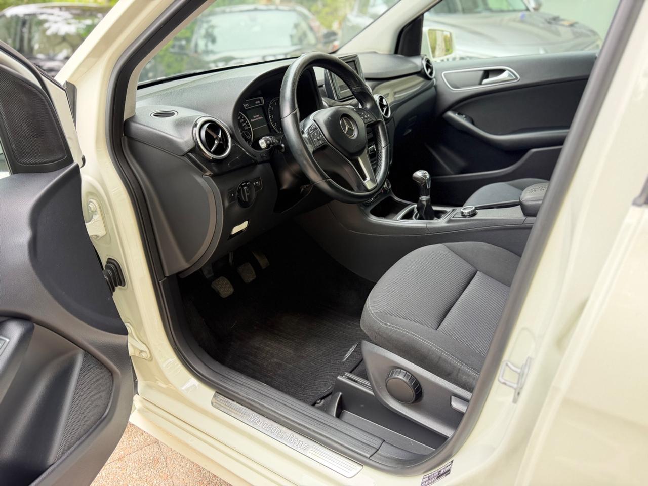 Mercedes-benz B 200 NGD Executive Gancio Traino