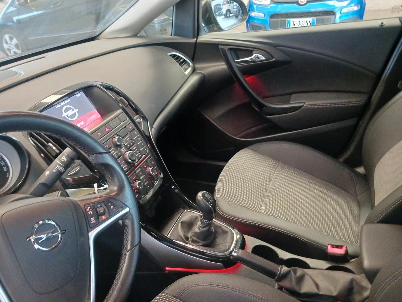 Opel Astra 1.4 Turbo 140CV 4 porte GPL Tech Cosmo