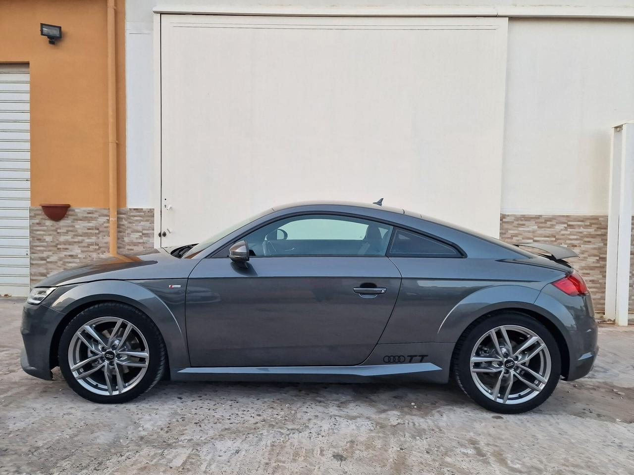 Audi TT Coupé 2.0 TDI ultra S line