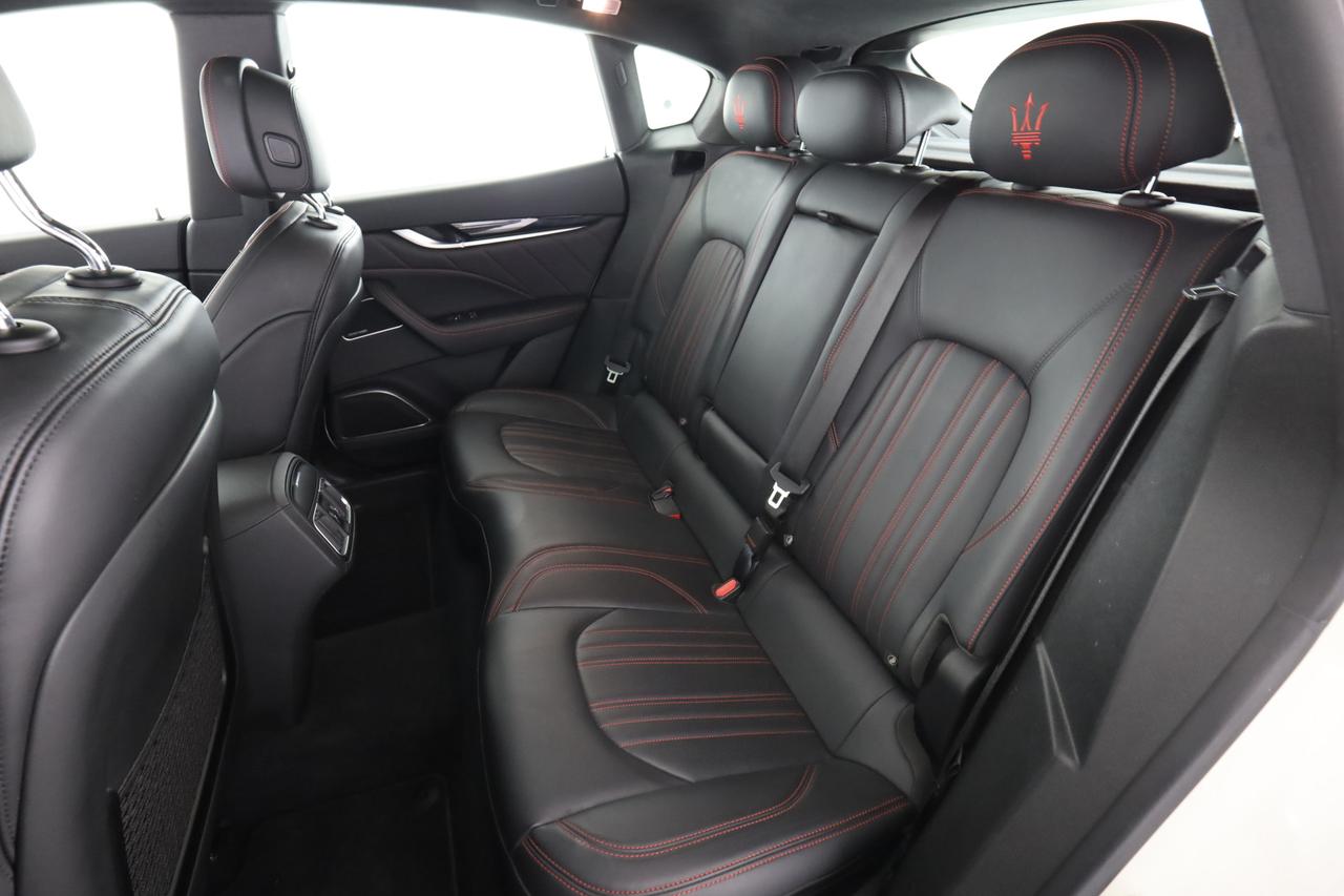 MASERATI Levante 330 CV MHEV AWD GT
