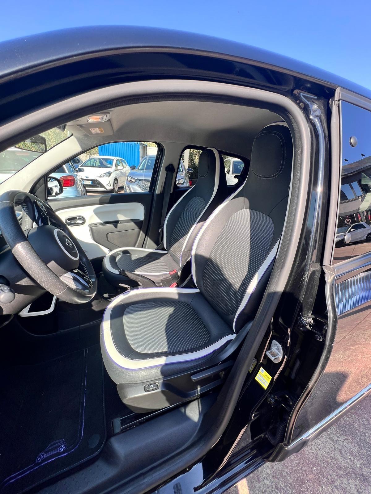 Renault Twingo TCe 90 CV EDC Lovely2
