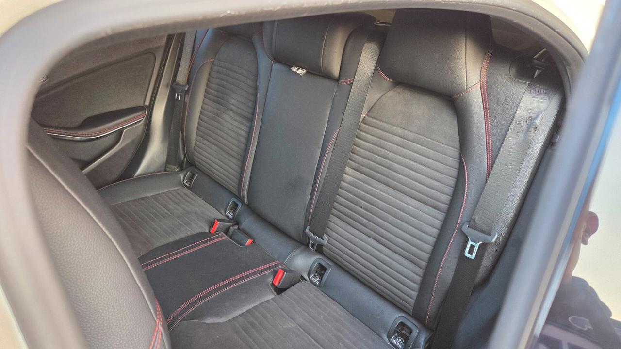 Mercedes-benz A 180 Premium aut. amg