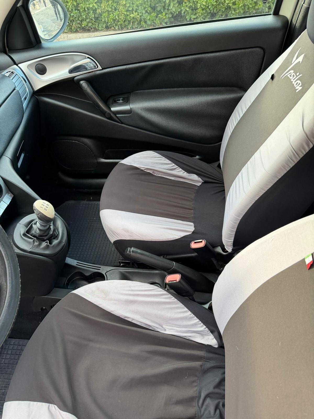 Lancia Ypsilon 1.2 Versus