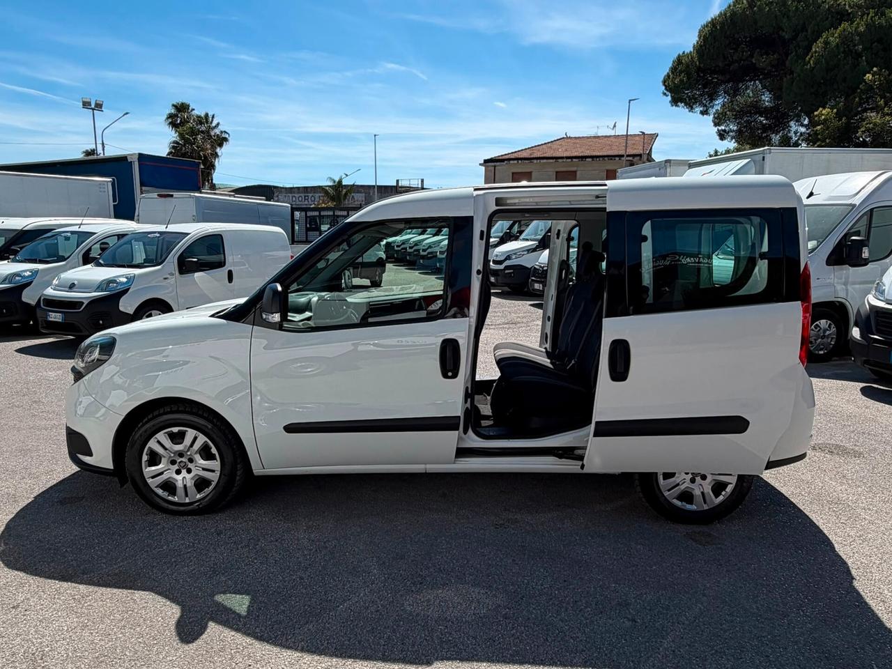 FIAT DOBLO' 1.6 AUTOCARRO 5 POSTI