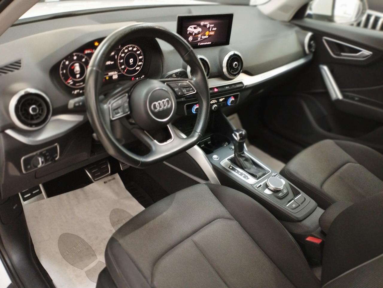 Audi Q2 30 TDI Admired stronic
