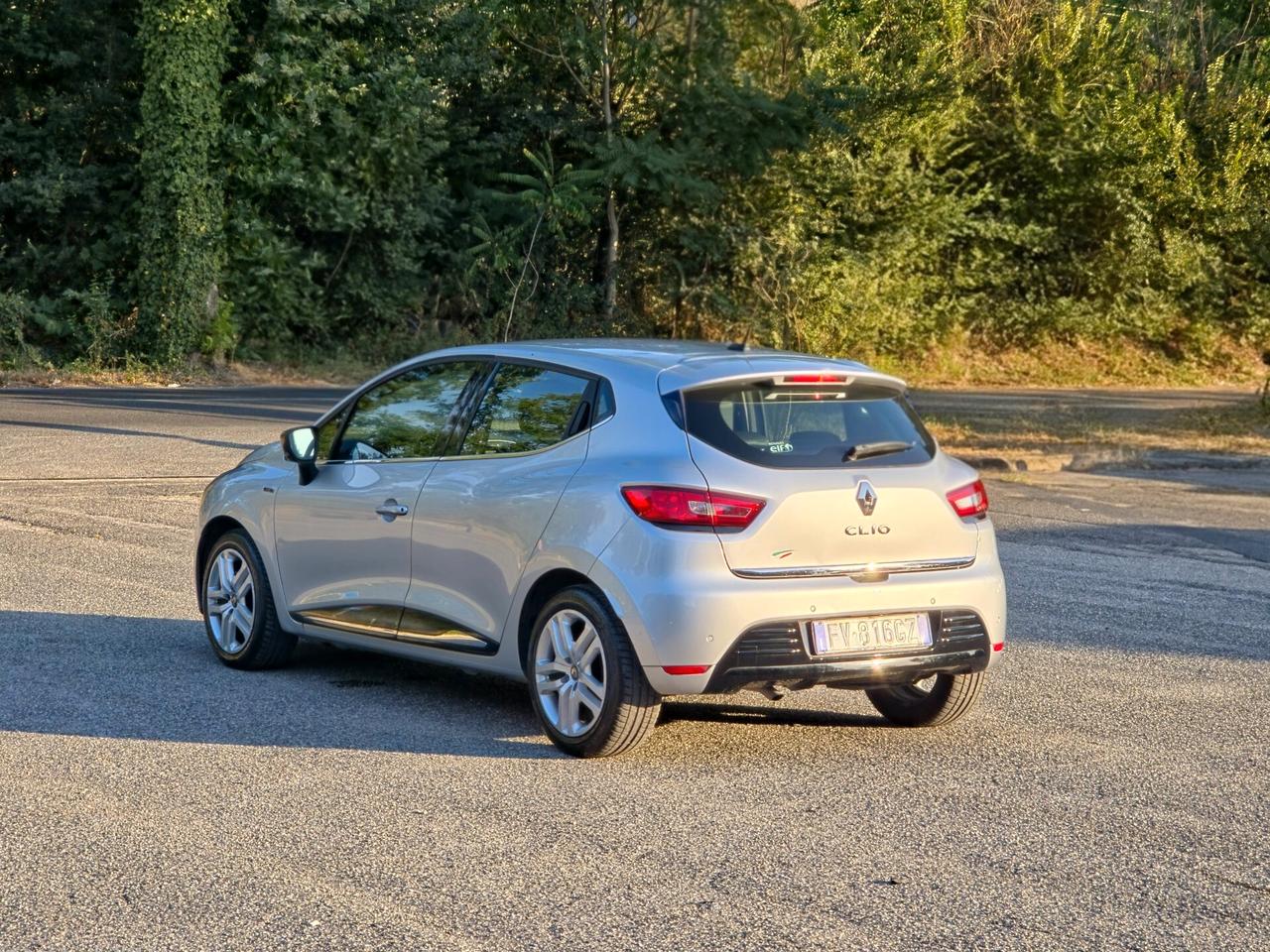 Renault Clio dCi 8V 75 CV 5 porte Duel2 CV-75 E6 Manuale NEO 2019