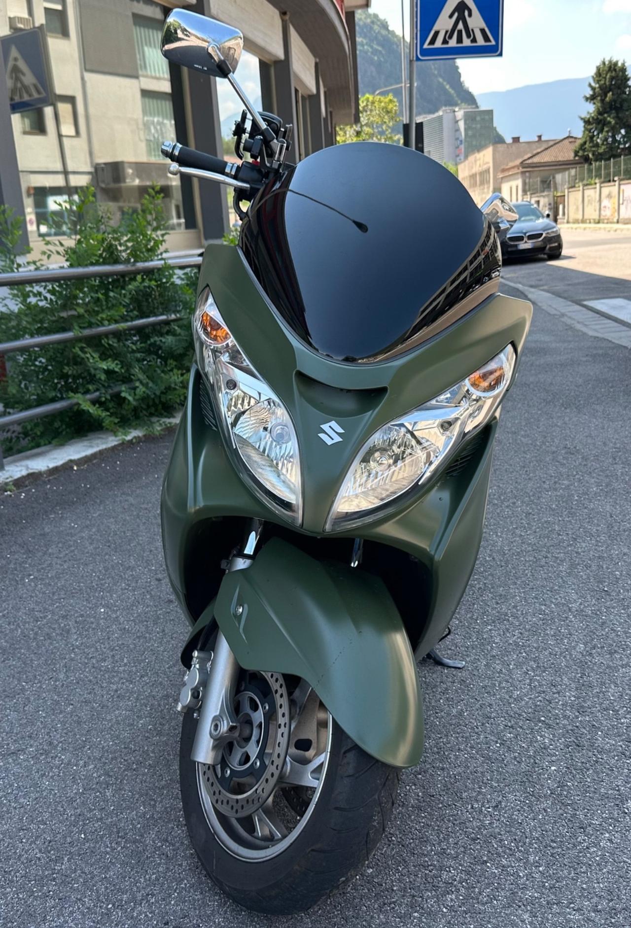Suzuki Burgman 400