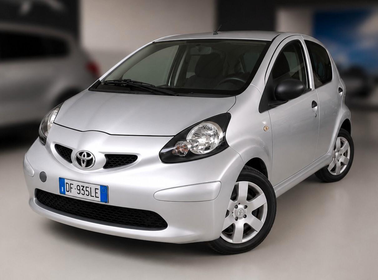 Toyota Aygo 1.0 12V VVT-i 5 porte Sol