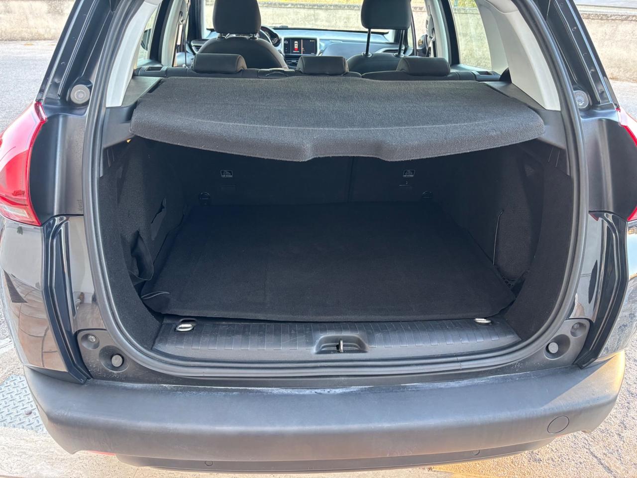 Peugeot 2008 BlueHDi 100 S&S Allure