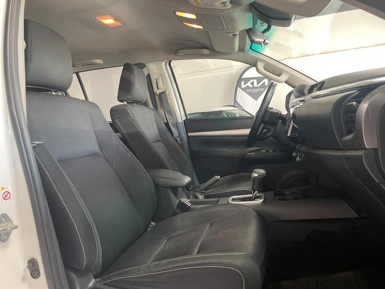 Toyota Hilux 2.4 D-4D A/T 4WD 4 porte Double Cab Executive