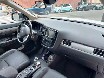 Mitsubishi Outlander phev 2.0 Instyle Diamond 4wd