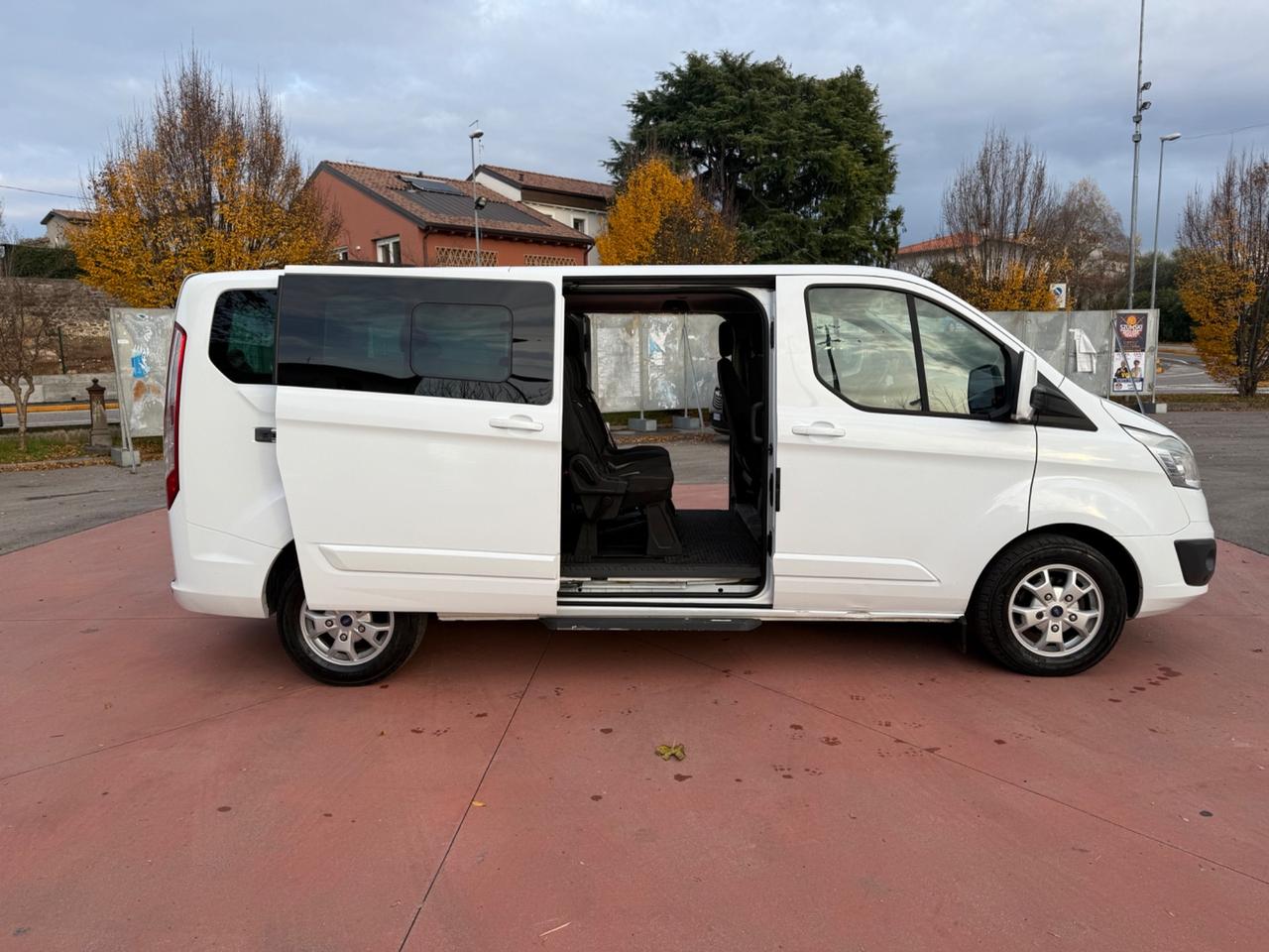 Ford Tourneo Custom 300 2.2 TDCi 155CV PL Trend