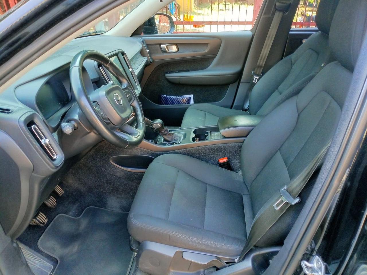 Volvo XC40 Business D3  #6218