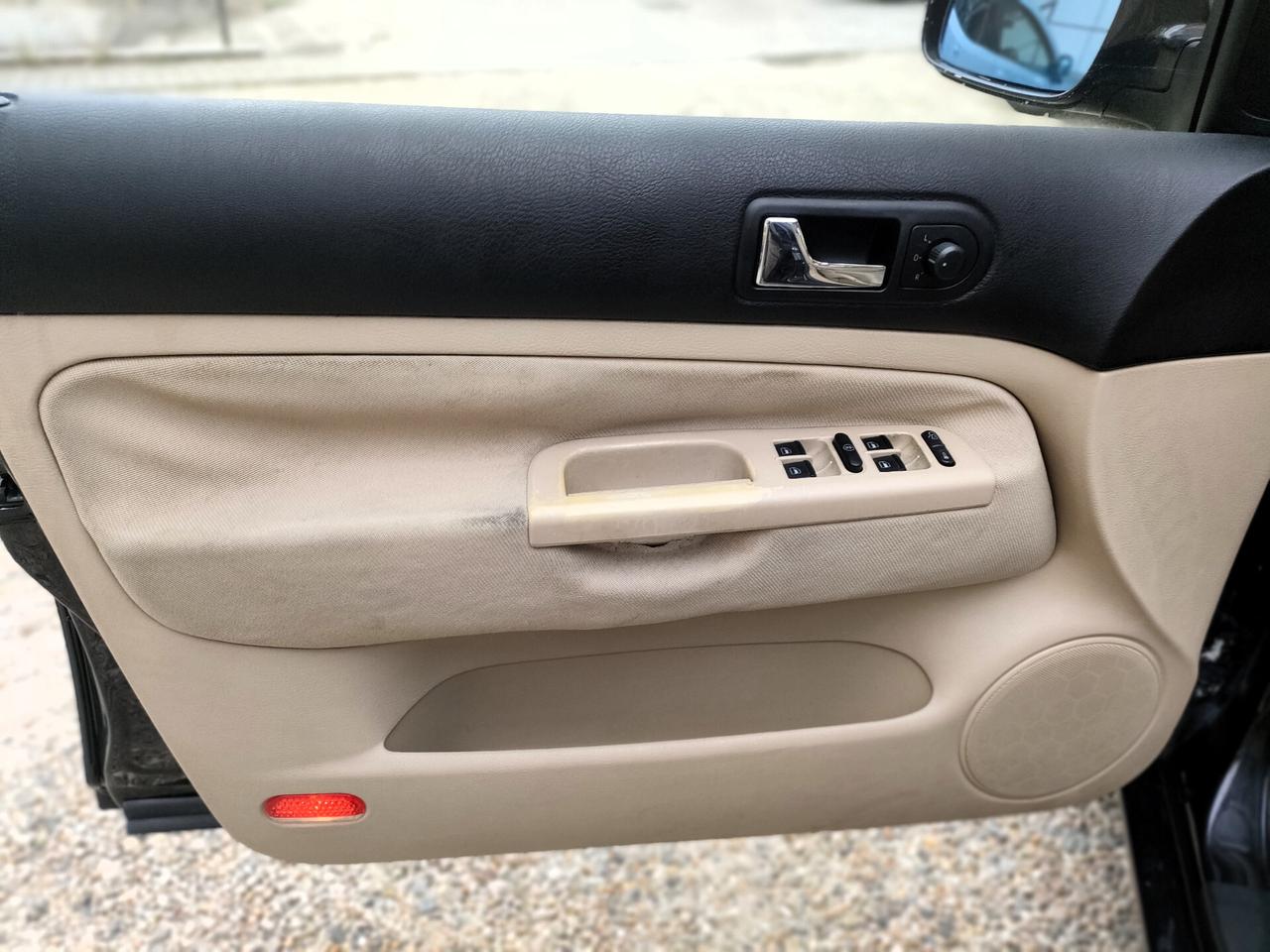 Volkswagen Golf 1.6 cat 5p. aut. Highline ASI e CRS