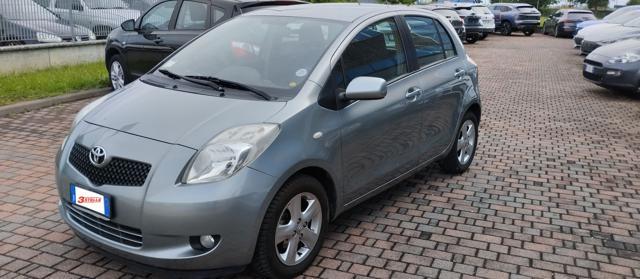 TOYOTA Yaris 1.3 5 porte Luna