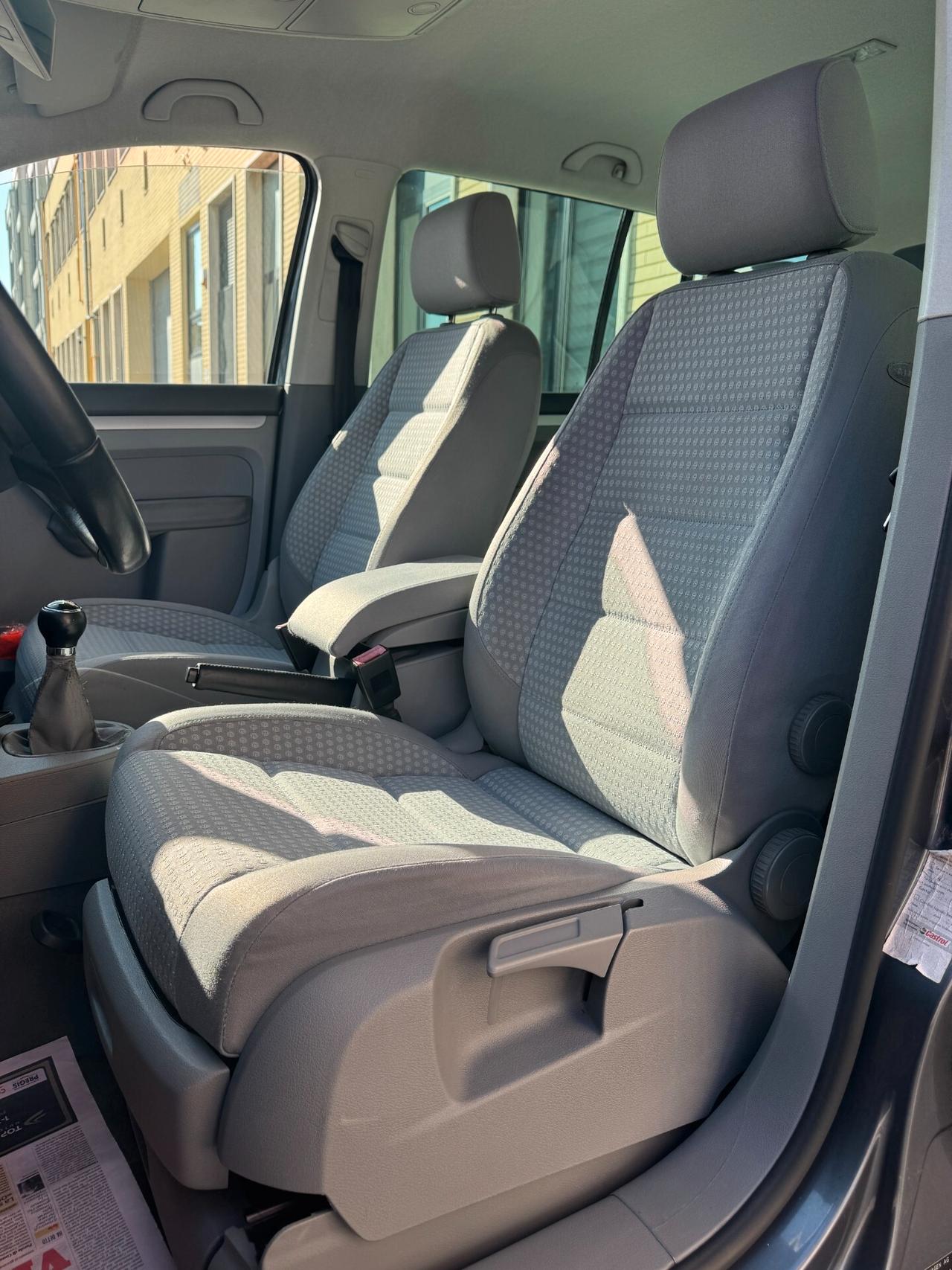 Volkswagen Touran 1.6 16V FSI Highline NEOPATENTATO