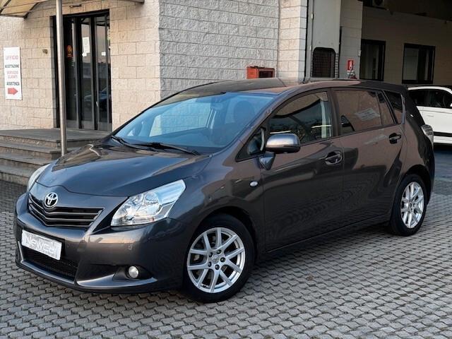 Toyota Verso 2.2 D-Cat 150 CV aut. Luxury Pack 7 posti