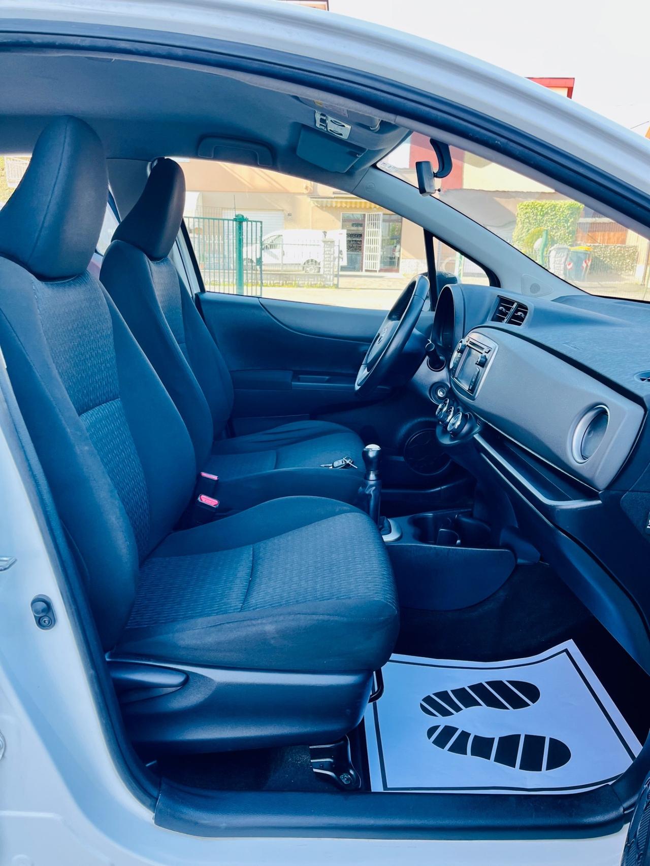 Toyota Yaris 1.0 5 porte