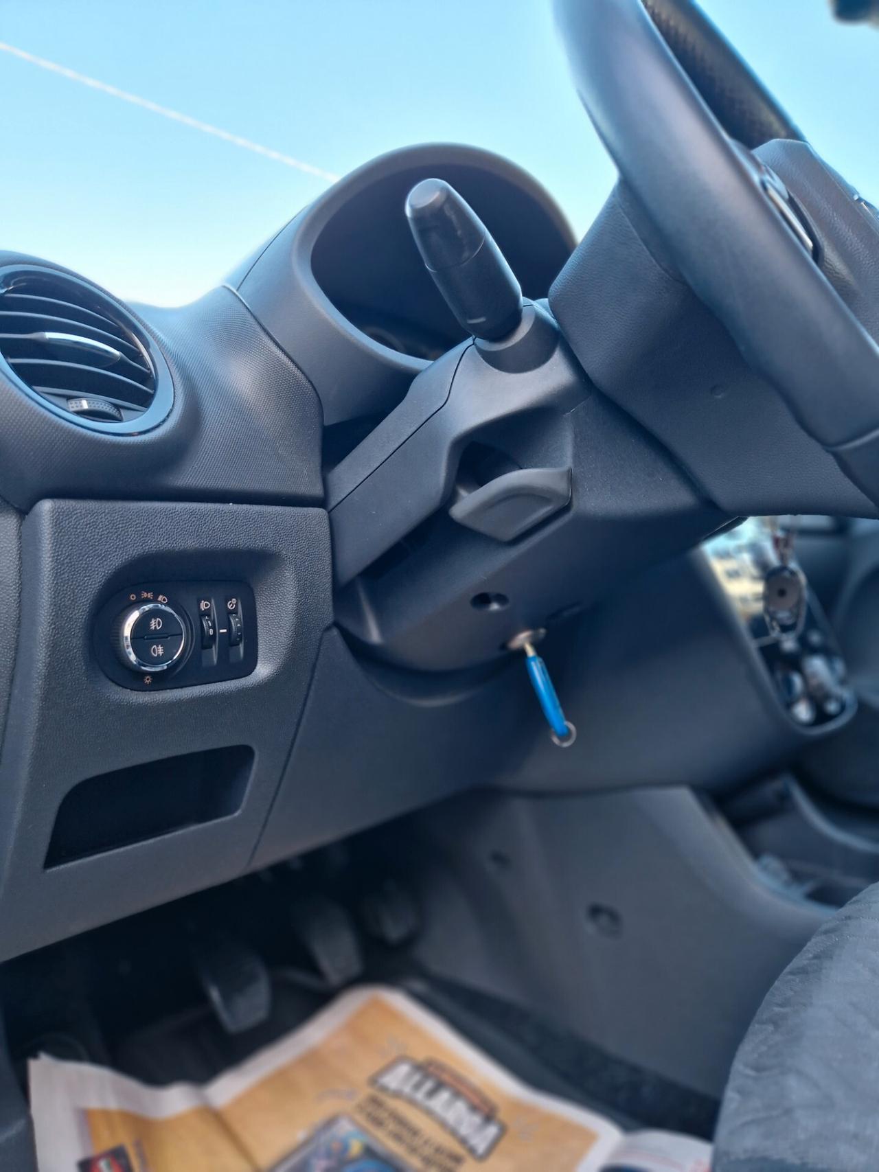 Opel Corsa 1.2 85CV 5 porte GPL-TECH Edition