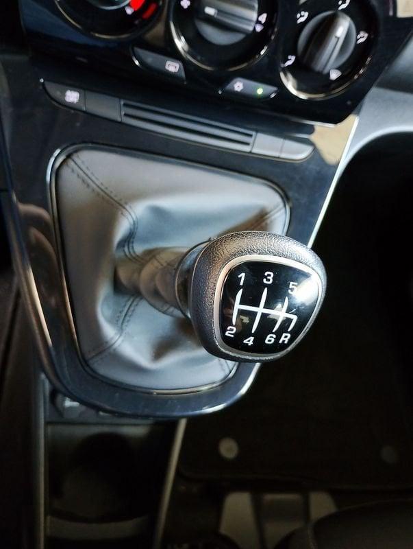 Lancia Ypsilon 1.0 FireFly 5 porte S&S Hybrid Gold Plus