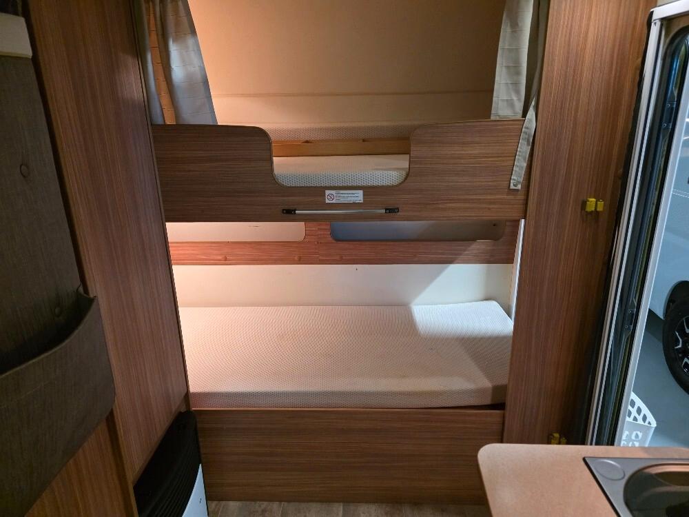 CARAVAN BURSTNER AVERSO PLUS 440TK