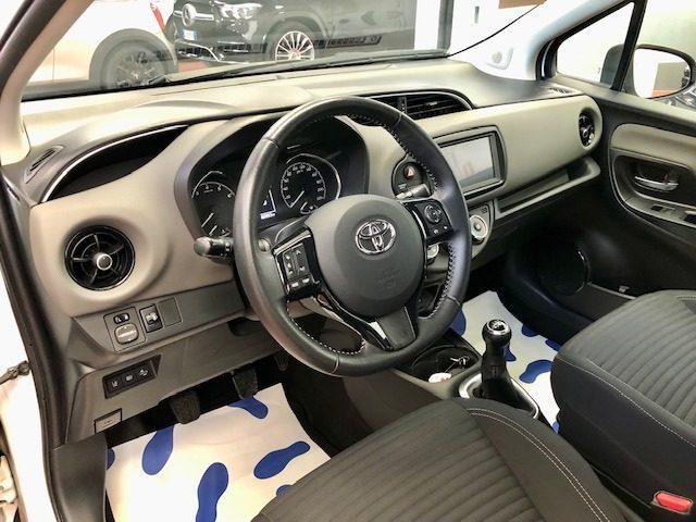 TOYOTA Yaris 1.0 5 porte Business Active #carplay #telecamera