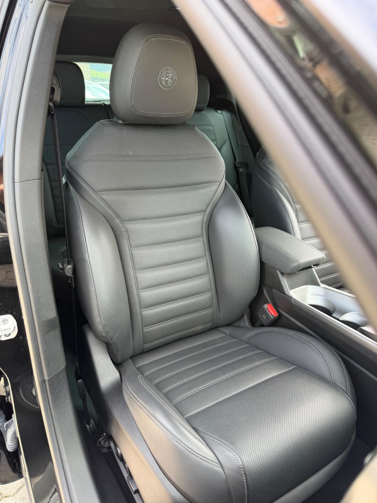 Alfa Romeo Tonale 1.3 280 CV PHEV AT6 Q4 Veloce