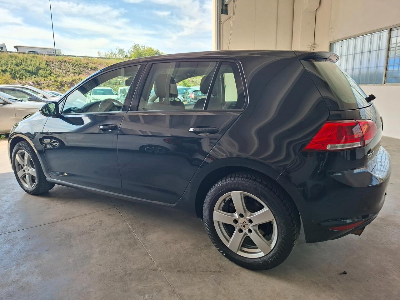 Volkswagen Golf 5P. 1.6 TDI / DA NEOPATENTATI / EURO 5B