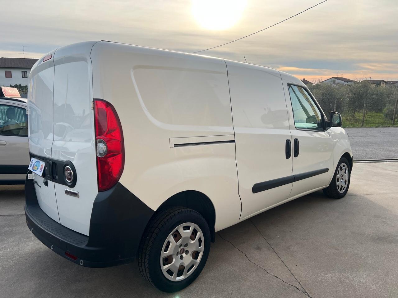 Fiat Doblo Doblò 1.6 MJT 105CV S&S PL-TN Cargo Maxi Lounge / IVA ESCLUSA 3 POSTI