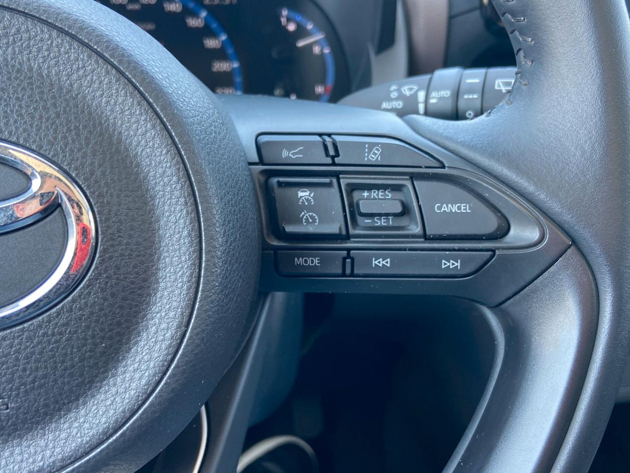 Toyota Yaris Cross 1.5h Lounge fwd 116cv e-cvt