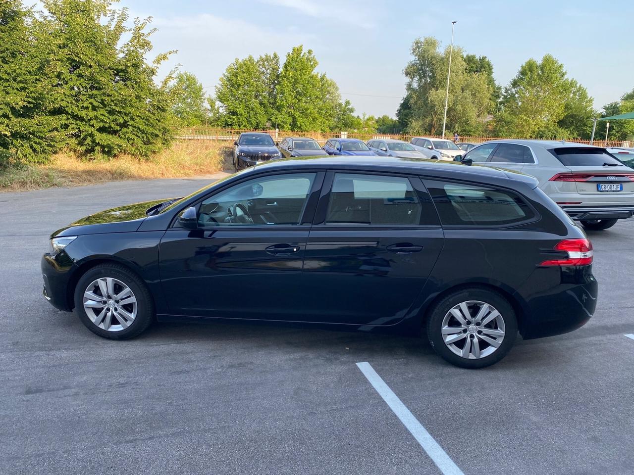 Peugeot 308 Sw 1.5 130 Cv EAT8 Navi Garantita
