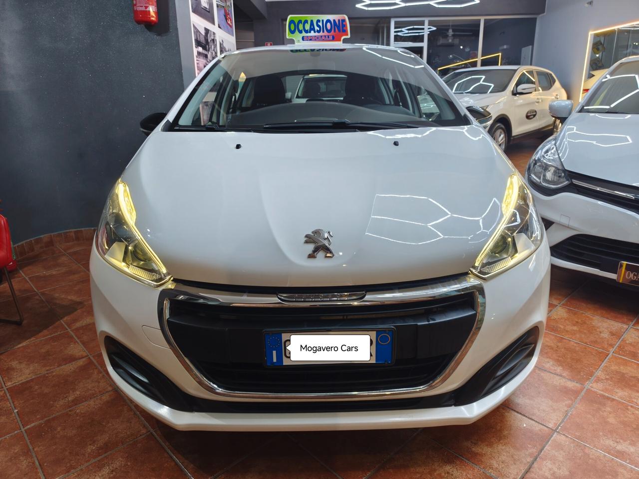 Peugeot 208 1.5 diesel pari al nuovo