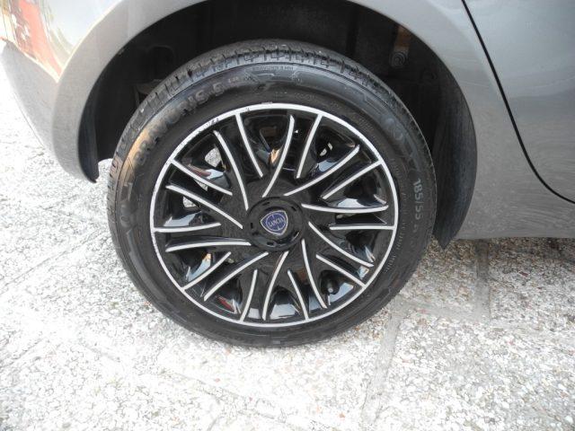 LANCIA Ypsilon 1.0 FireFly 5p. S&S Hybrid Gold - OK NEOPATENTATI
