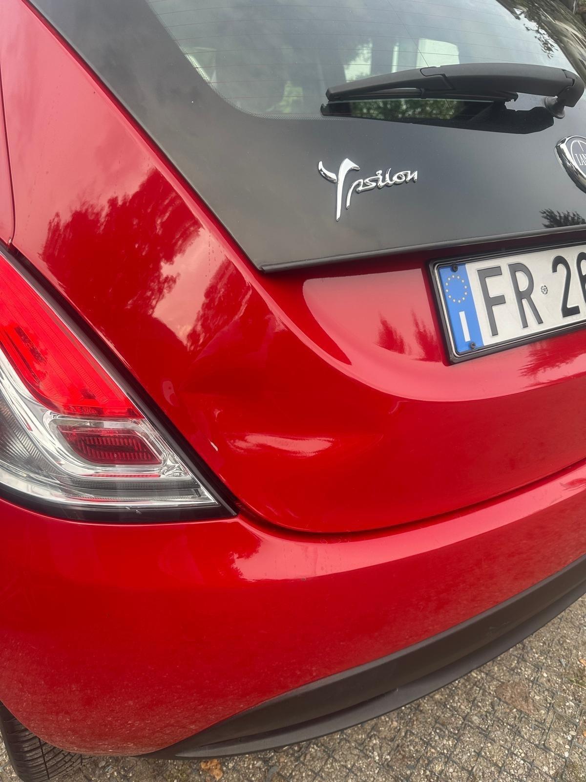 Lancia Ypsilon 0.9 TwinAir 85 CV 5 porte S&S Gold NEOPATENTATI