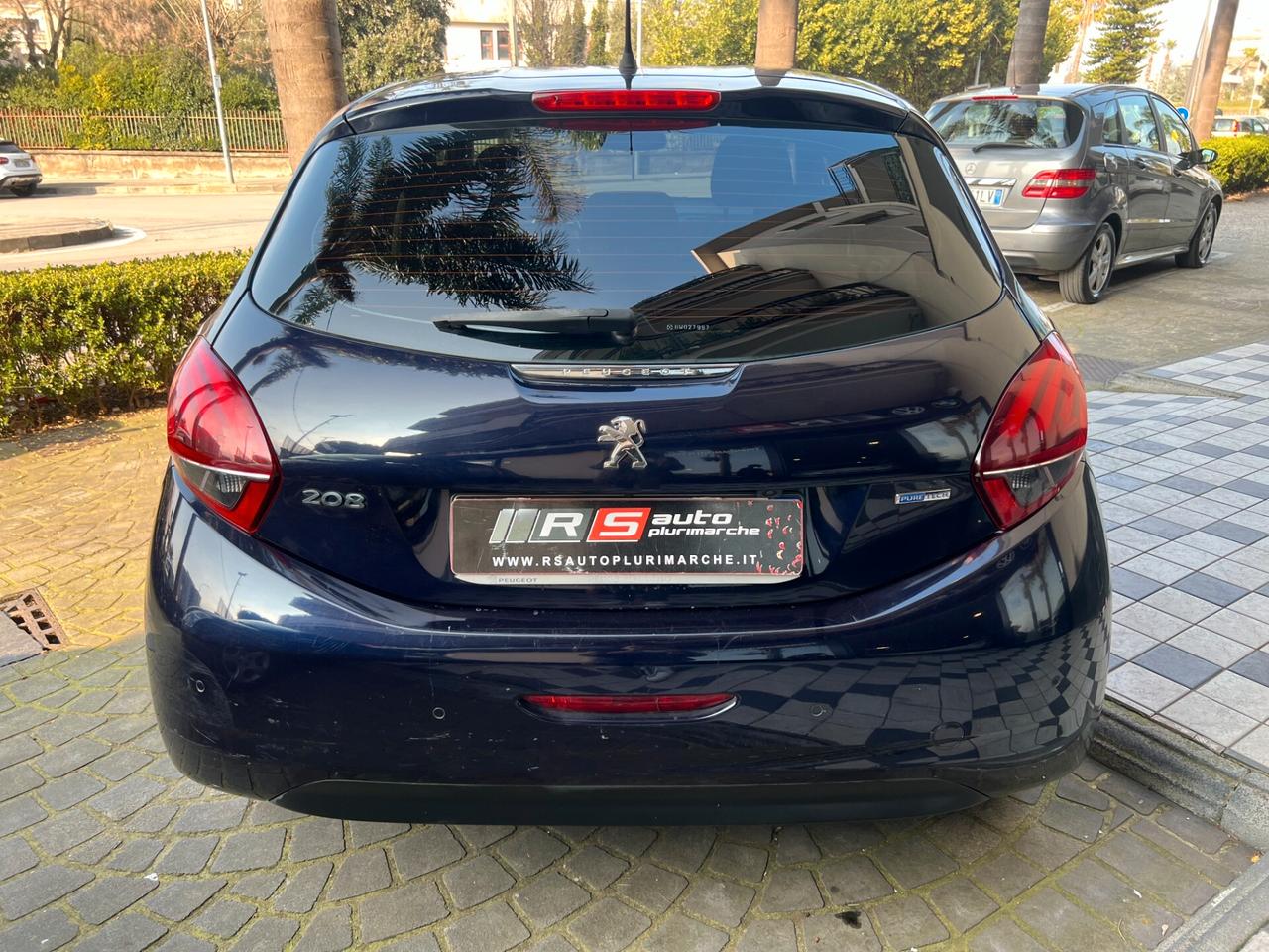 Peugeot 208 PureTech 82 5 porte Allure