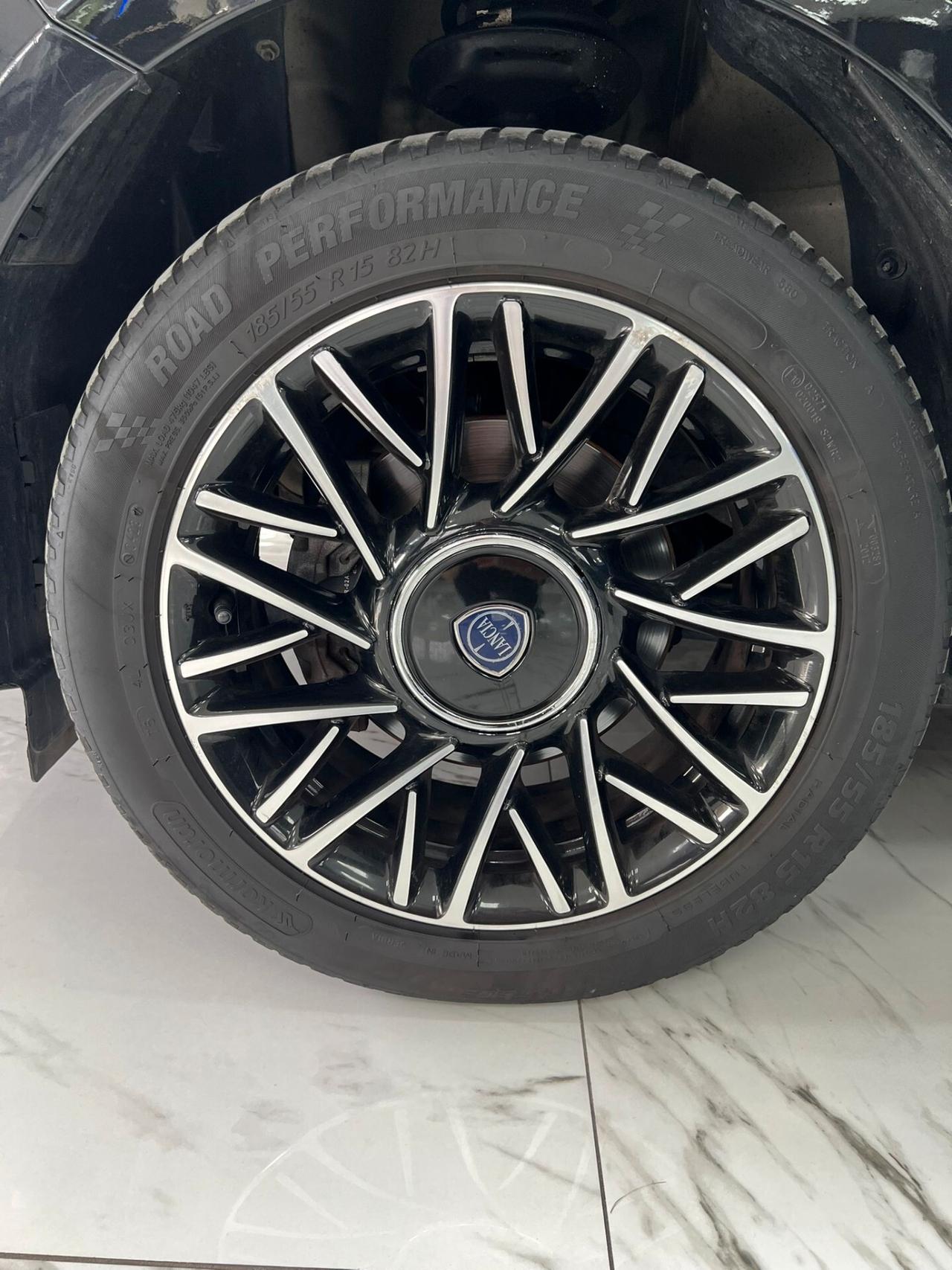 Lancia Ypsilon 1.2 69 CV 5 porte GPL Ecochic Gold