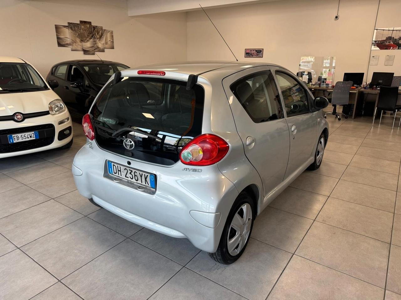 Toyota Aygo 1.0 VVT-I BENZ 68CV 5P NEOPATENTATI 2007
