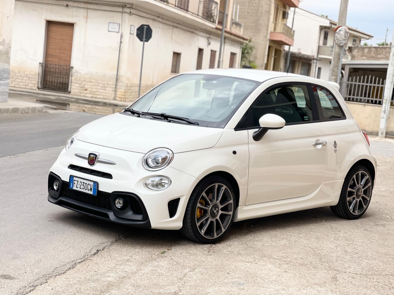 Abarth 595 1.4 Turbo T-Jet 145 CV 70 th anniversary