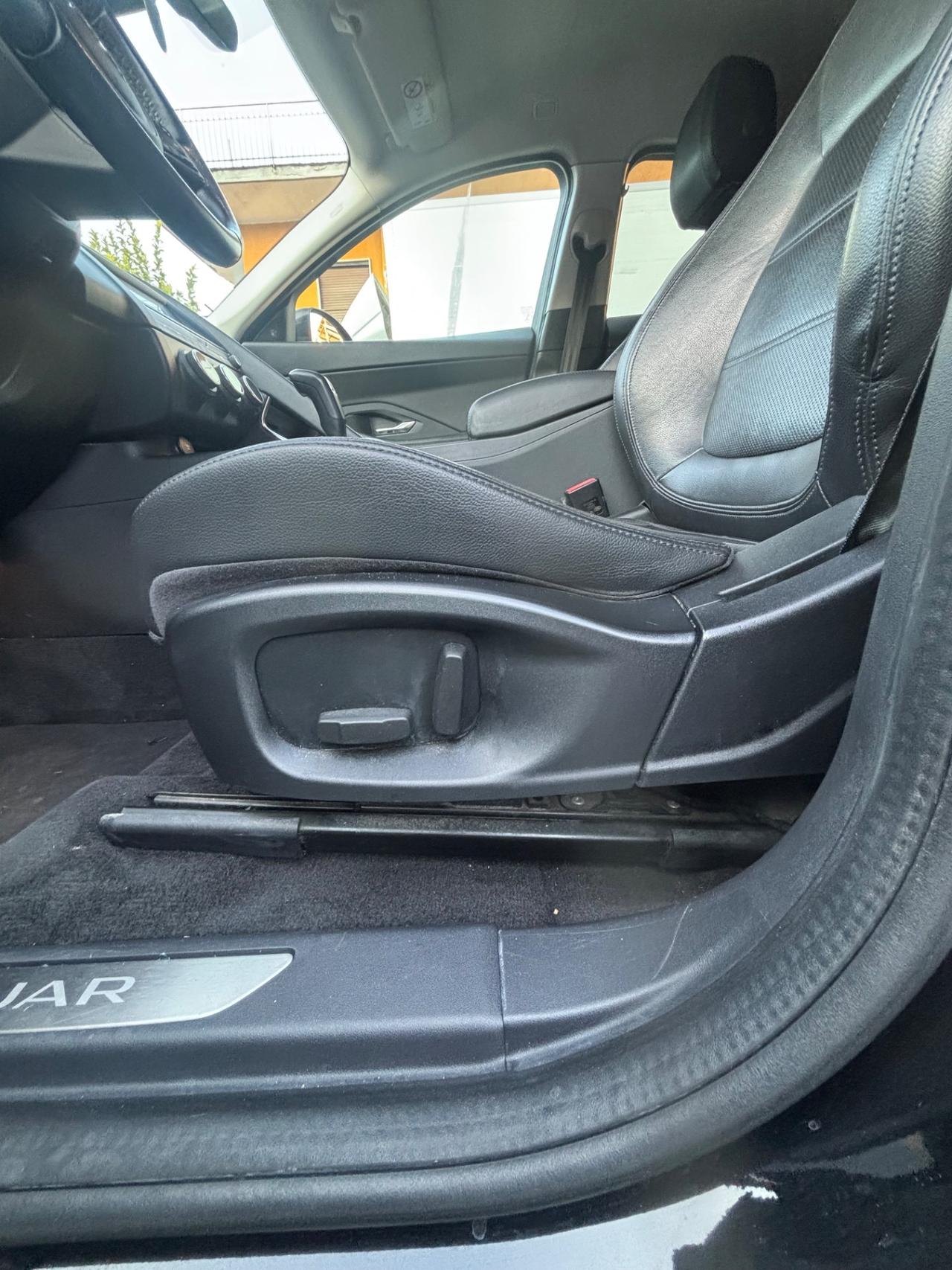 Jaguar E-Pace 2.0D I4 163 CV S