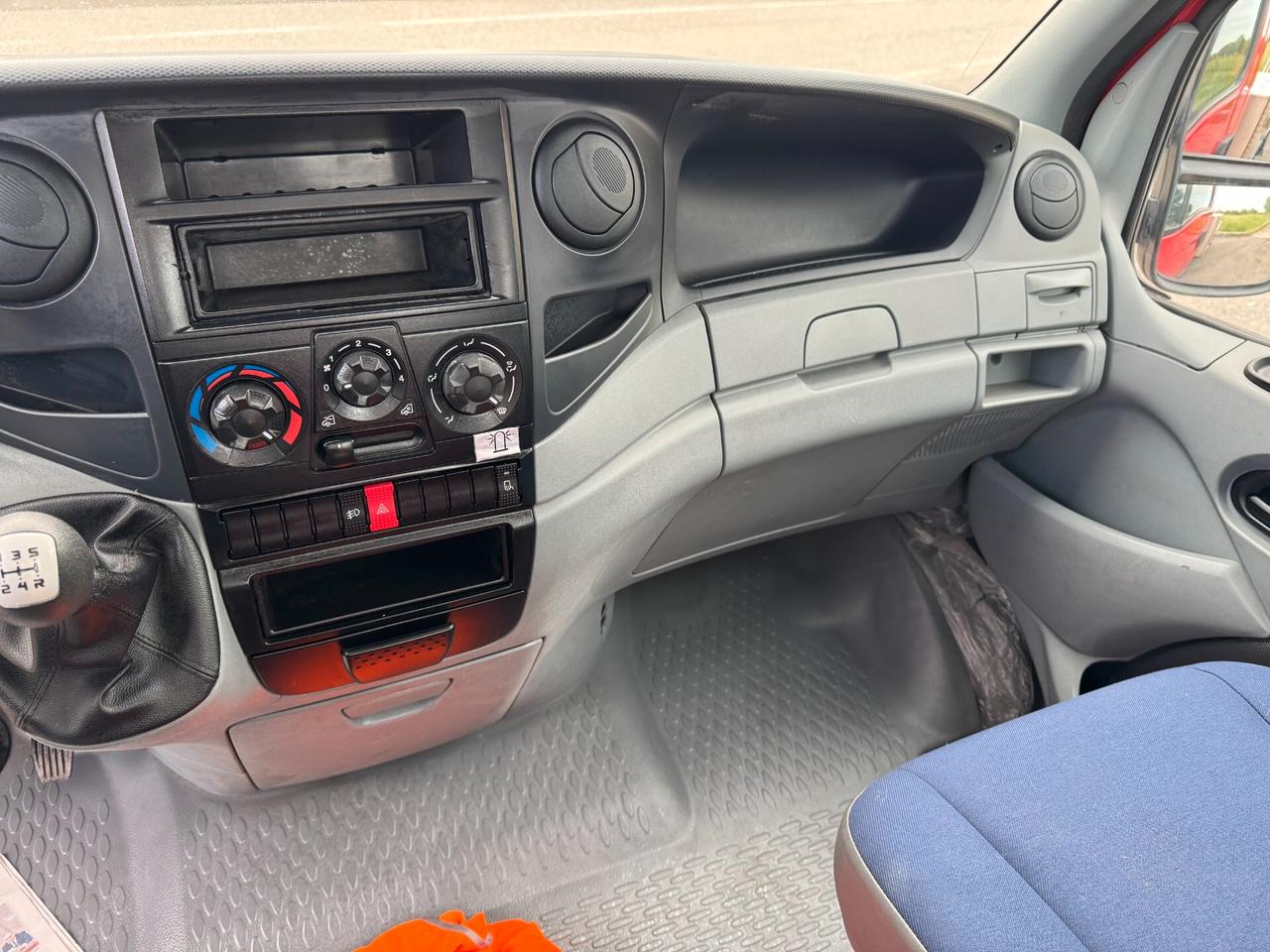 Iveco Daily 35C10 2.3 hpi PM-RG CESTELLO