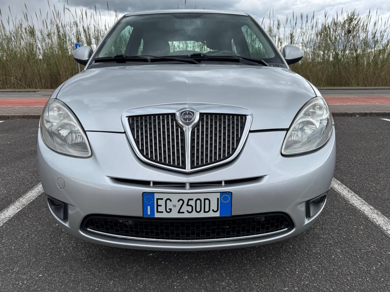 Lancia Ypsilon 1.2 69 CV Argento