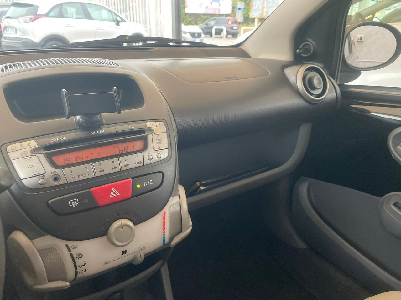Peugeot 107 1.4 HDi 5p. Sweet Years