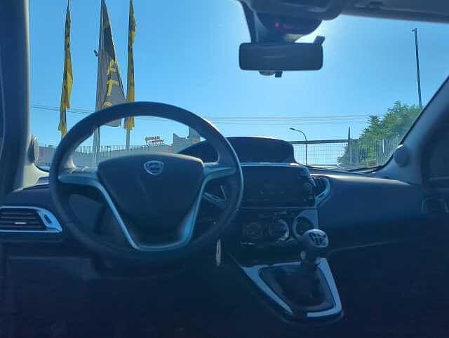 Lancia Ypsilon 1.0 FireFly 70cv Hybrid Gold