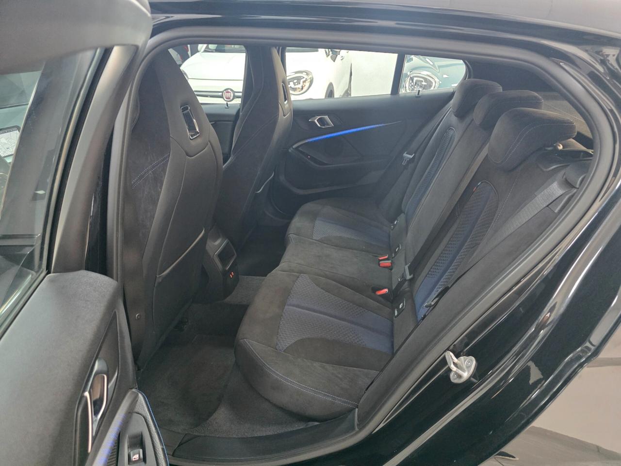 Bmw 118 118d 5p. Msport