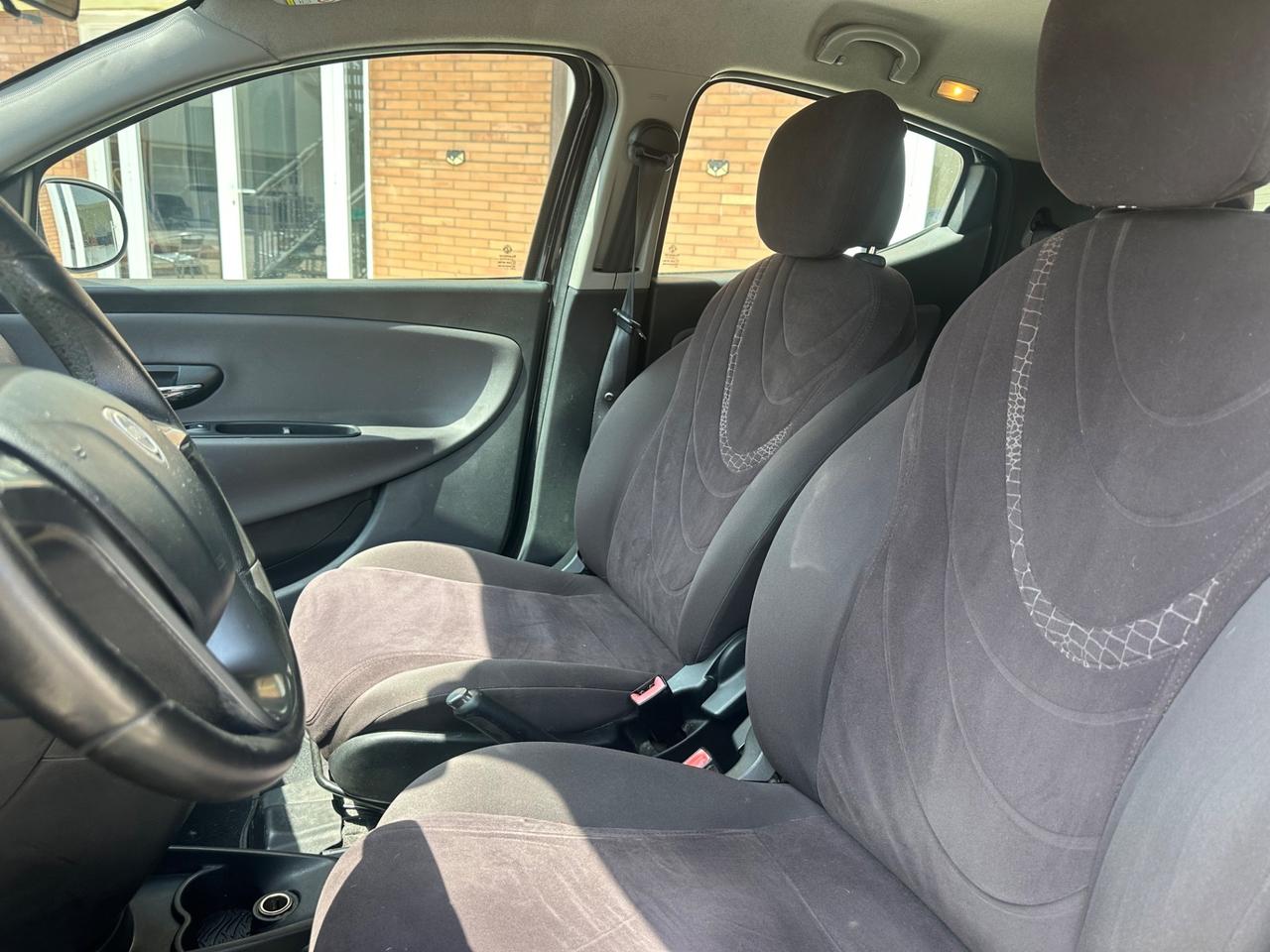 LANCIA YPSILON 1.3 MULTIJET*95CV*PLATINUM*OK NEOPATENTATI* MANUALE*