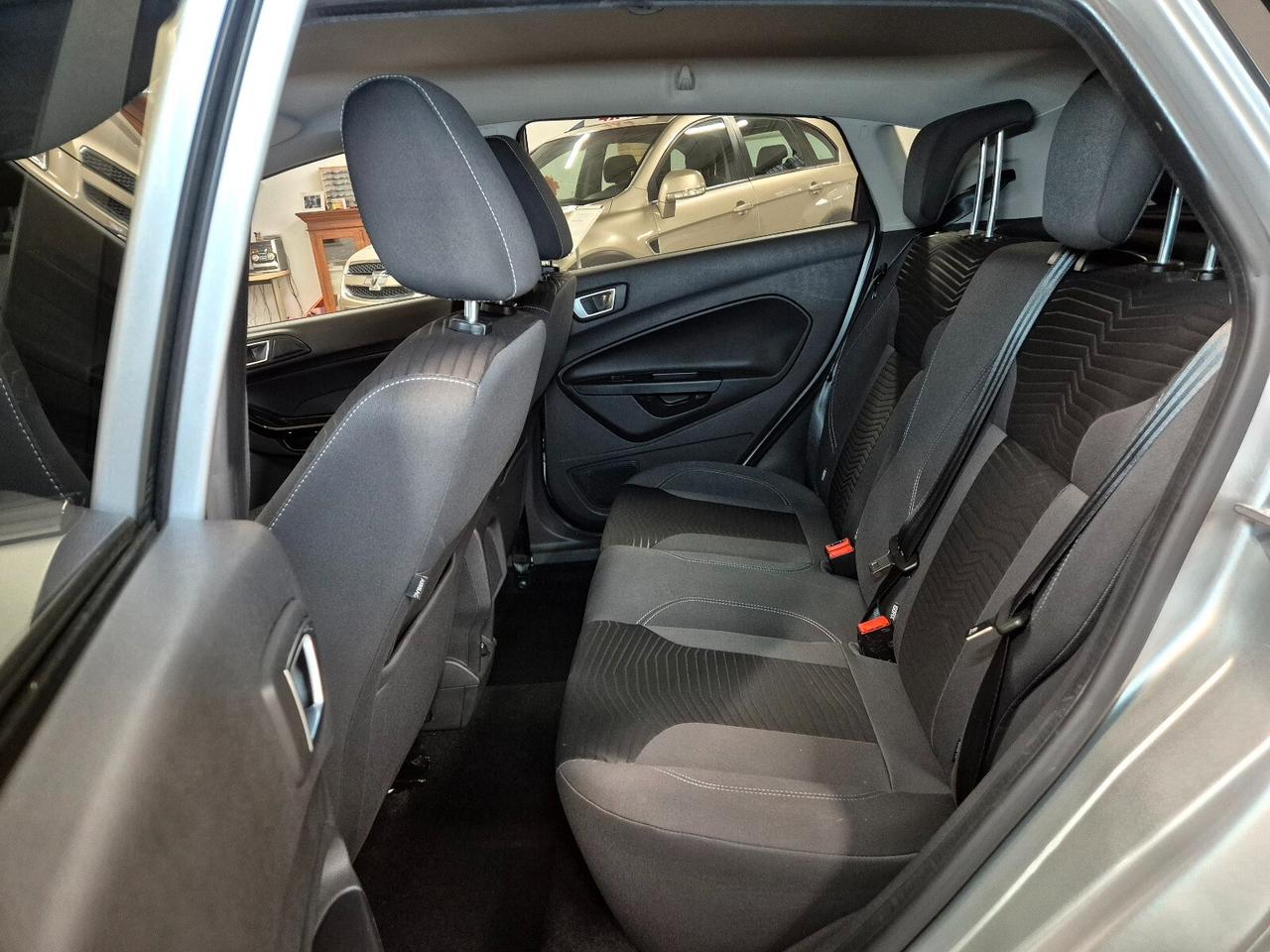 Ford Fiesta 1.5 TDCi 75CV 5 porte Titanium