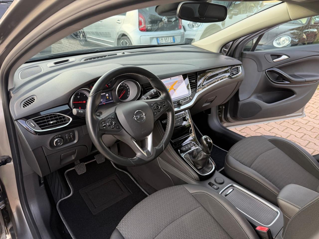 Opel Astra 1.6 CDTi 110CV AUTOMATICA NAVIGA CRUISE CAMERA OK NEOPATENTATI