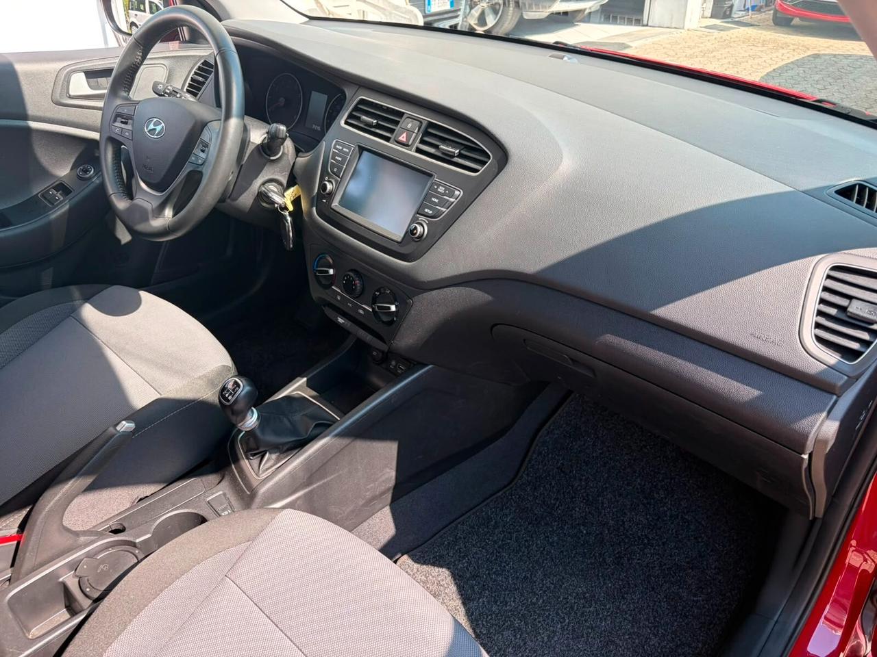 Hyundai i20 1.2 5 porte Connectline*EURO6*NEOPATENTATI