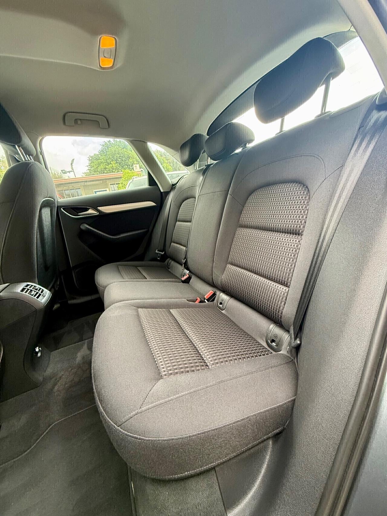 Audi Q3 2.0 TDI Advanced,Navigatore,Climatronic bizona,sensori di parcheggio,ecc.